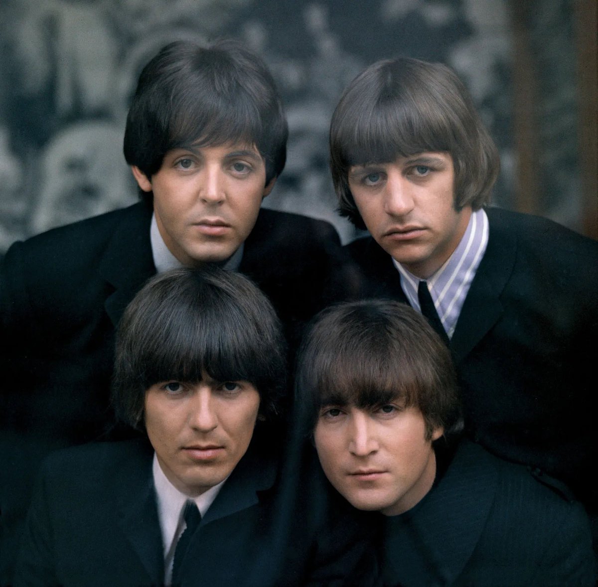 TimKalpakis's tweet photo. Gonna tell my kids this was the beatles https://t.co/4P52SriQUY