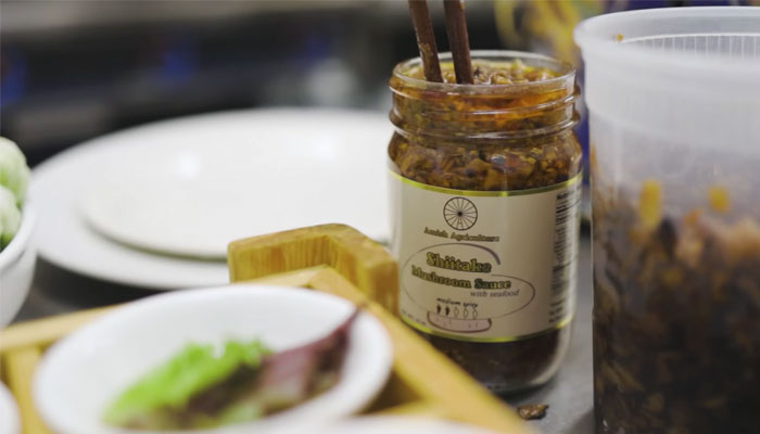 In this week's enewsletter, read about a Finger Lakes Amish farmer partnering with a Chinese entrepreneur to market shiitake mushrooms.
mailchi.mp/lifeinthefinge…