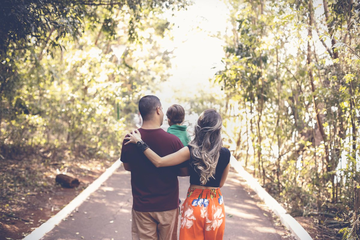 DivorceReimagin's tweet photo. Co-parenting is all about teamwork. Together, we provide our child with love and security. 💪👨‍👩‍👧‍👦 #CoParenting https://t.co/pbK1IuYMqu