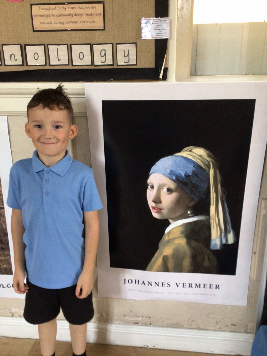 Y2YellowClass's tweet photo. #CultureVultures exploring a range of art including #VanGogh and #DaVinci and everything in between. We discussed realism, abstract and modern art and even discussed the different techniques for applying paint🧑���🎨 #ArtCritics https://t.co/8P4jSrDCsV