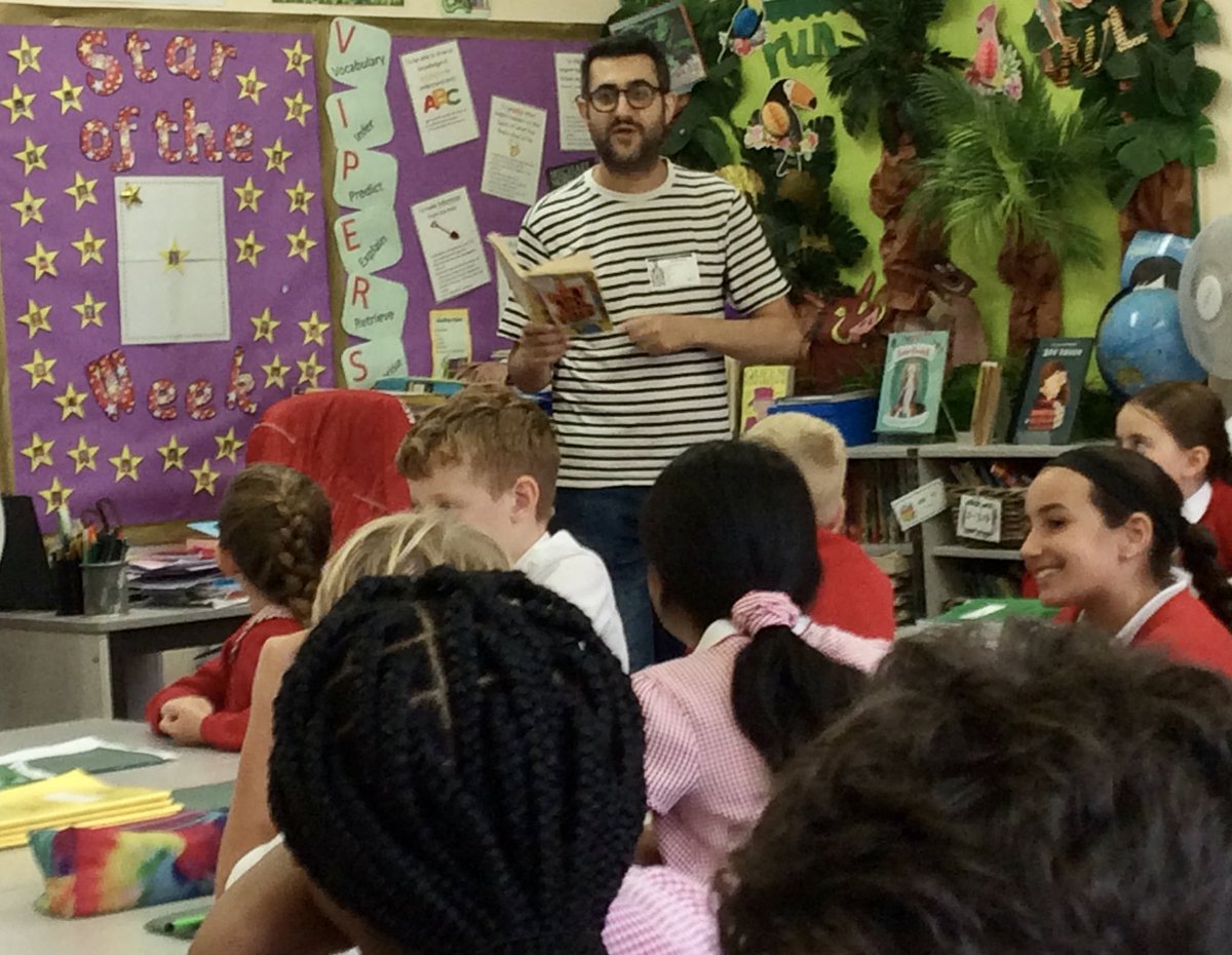 PerryHallOrp's tweet photo. We were really excited to welcome award-winning children’s poet @joshuaseigal to Perry Hall this week. Children in Years 2-6 loved every minute of it! ❤️📚#poetry #readingforpleasure https://t.co/hOOqBWbDb0