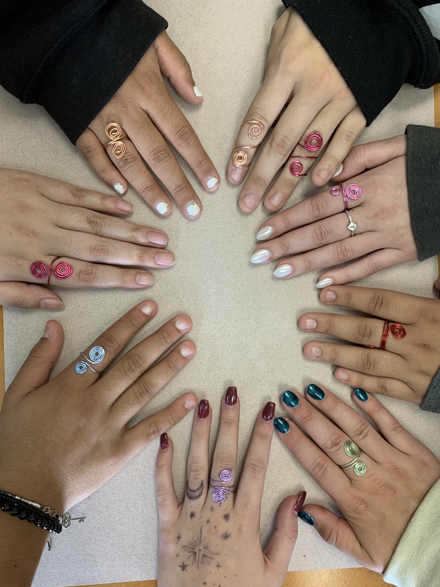 Midi Rings in Jewelry! Great job students! ⁦@AndrewHS_d230⁩