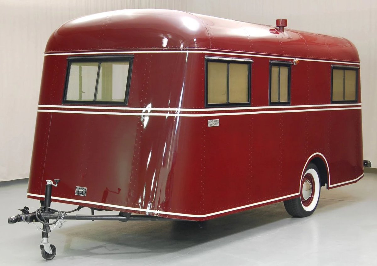 UltimativCars's tweet photo. (Background knowledge)

The #PierceArrow #Model1245/#Twelve-45 (1934-36) was made in a total of 875 units; from '36, P-A introduced the #Travelodge #Travel-#trailer (1936/37: 450 u.) in 3 lengths:

[2] #ModelA (#19ft: 105 u.)
[3] #ModelB (#16ft: 325 u.)
[4] #ModelC (#13ft: 20 u.) https://t.co/XisNf7syDf