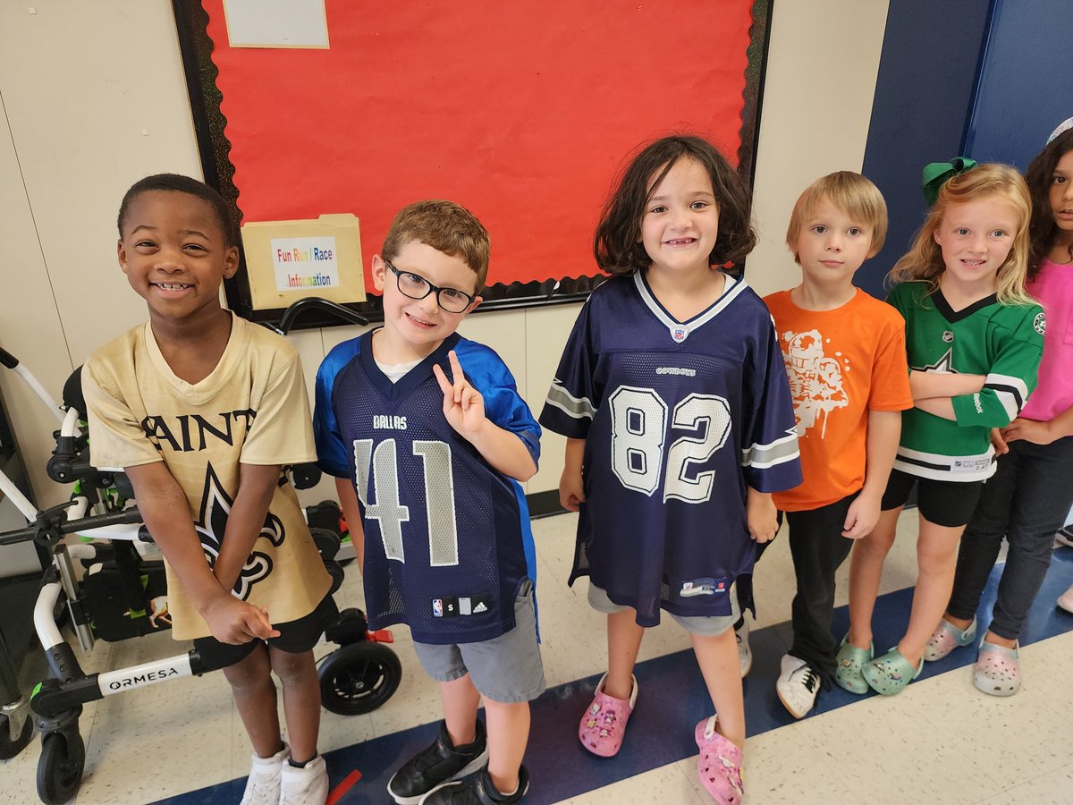 JMooretx's tweet image. Team Kindness is the best team! 💙 @lisdbekind #lisdbekind #OneLisd