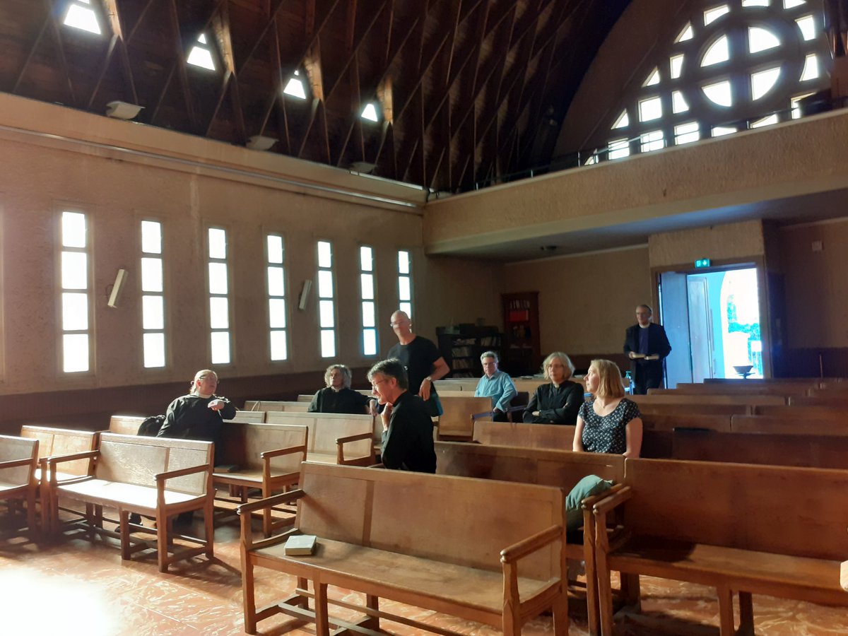EpudfC's tweet photo. Les cloches de notre église ont sonné ce soir pour l'eucharistie de clôture du Conseil de coordination entre anglicans et vieux catholiques. Une belle liturgie dans la simplicité pour la fete de la sainte croix.
Merci @AnglicanWorld https://t.co/B7h3ioEzVr