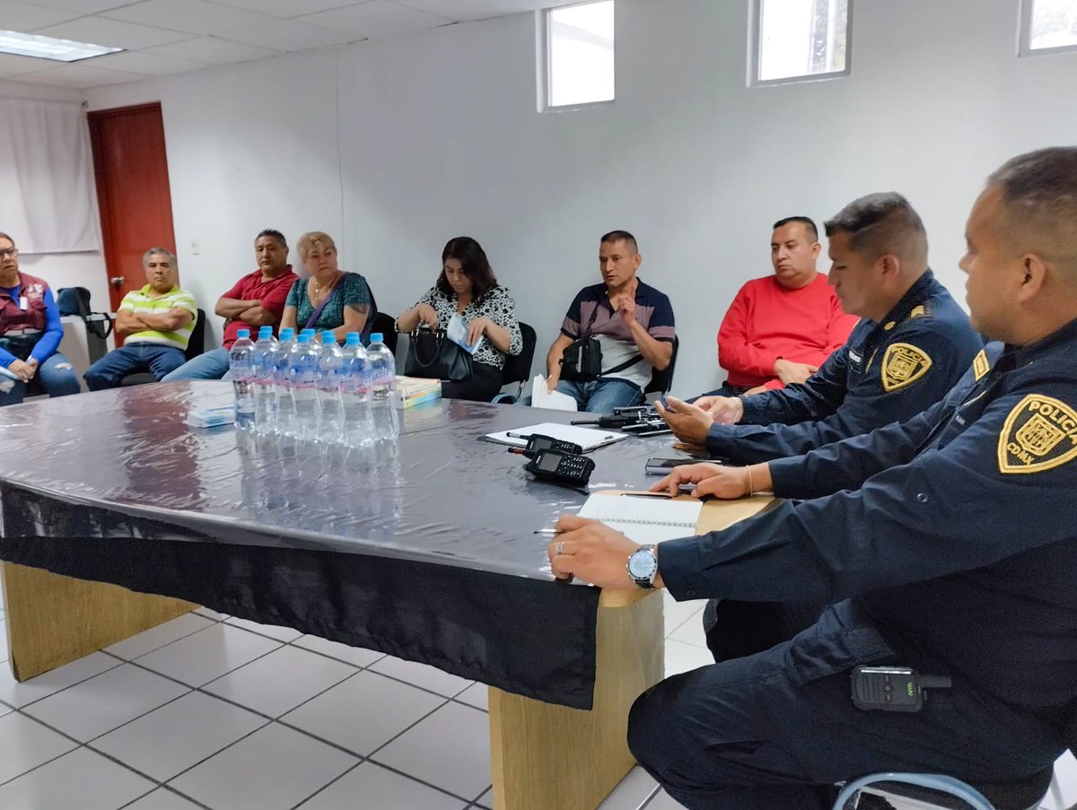 AO_CasaDeGob's tweet photo. ¡Ya era hora de unirnos para fortalecer la seguridad en nuestra comunidad! 💪✨
En las #AsambleasDeSeguridad compartimos información valiosa, consejos de seguridad y estrategias efectivas para mantenernos protegidos y prevenir situaciones de riesgo.
#SectorSantaFe https://t.co/GeaCfzWD5n