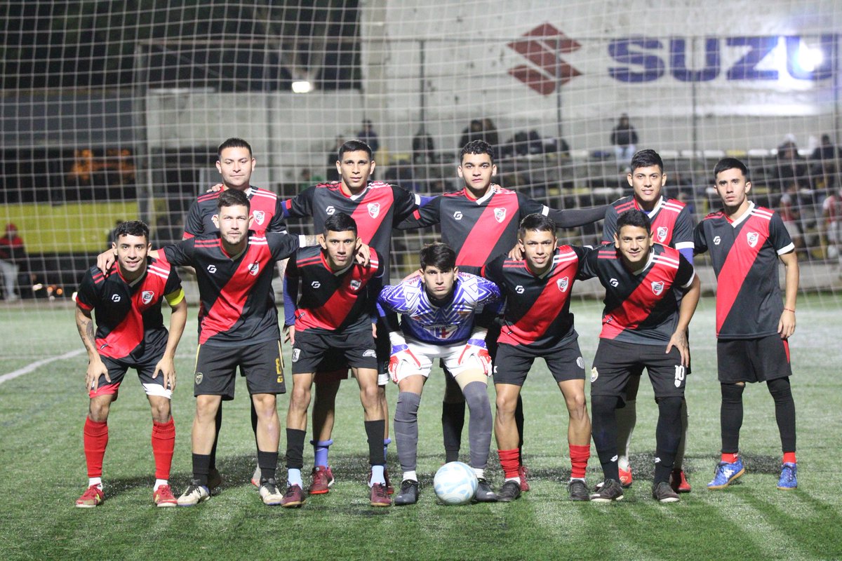 A levantar cabeza👊🏼
Siempre Imperix🔵🔴
<a href="/ligadetuiteros/">Más Liga</a>