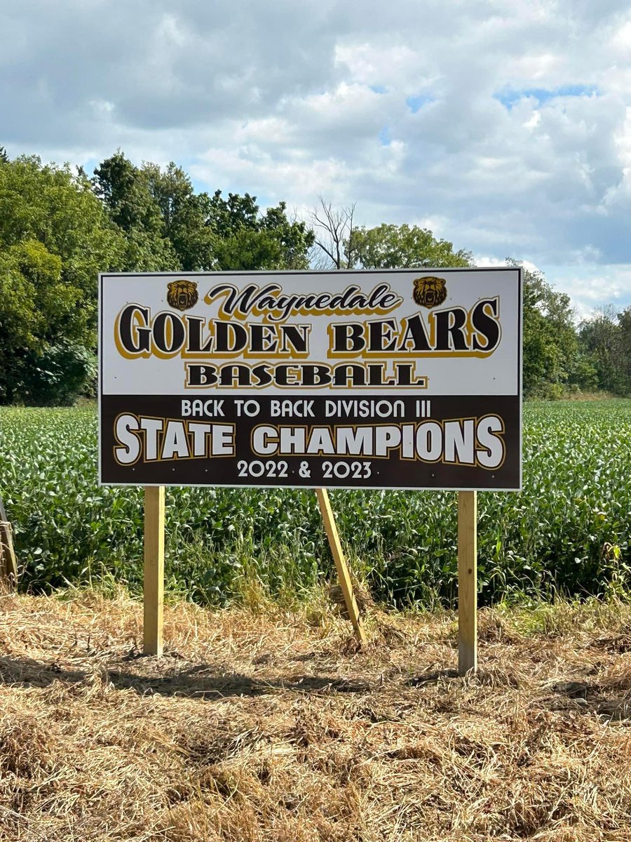 WaynedaleBSB's tweet photo. We are proud to represent such a great community! Thank you Apple Creek! #GoldenBearPride🟡🐻 #ItTakesAVillage 
Picture Credit to @WaynedaleSports https://t.co/C67whaUQAK