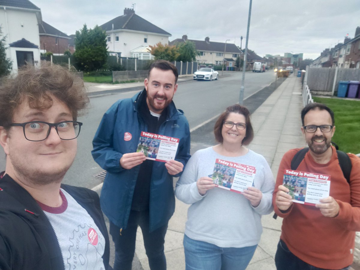 CllrNickSmall's tweet image. Polls open in Fazakerley East until 10pm.  #VoteLabour @DebbieCookeFaz #LocalChoice #LocalVoice