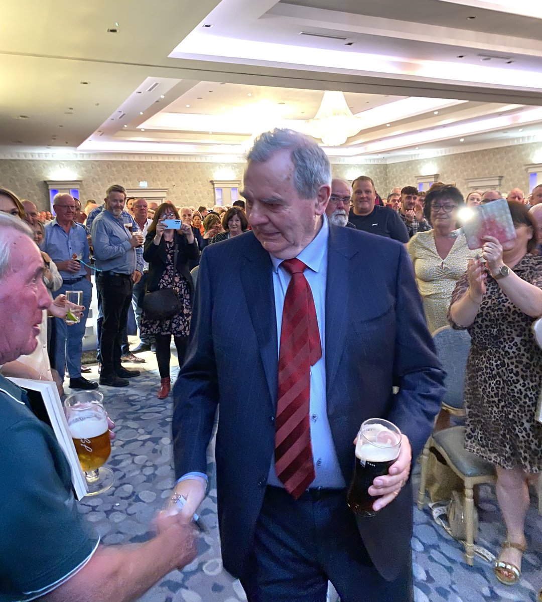 McHughSligo's tweet photo. Sean Quinn is greeted by huge crowd of supporters at book launch tonight in Slieve Russell hotel. #SeanQuinn #quinn #booklaunch. https://t.co/0dPk4kK8dO