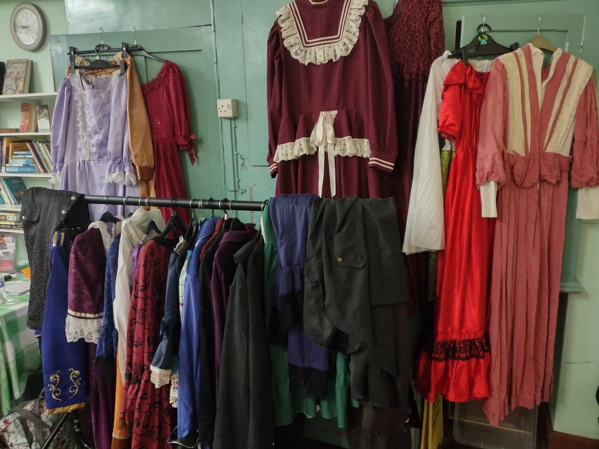 Costume Prep on the way ready for the show 
#PhoenixTodd