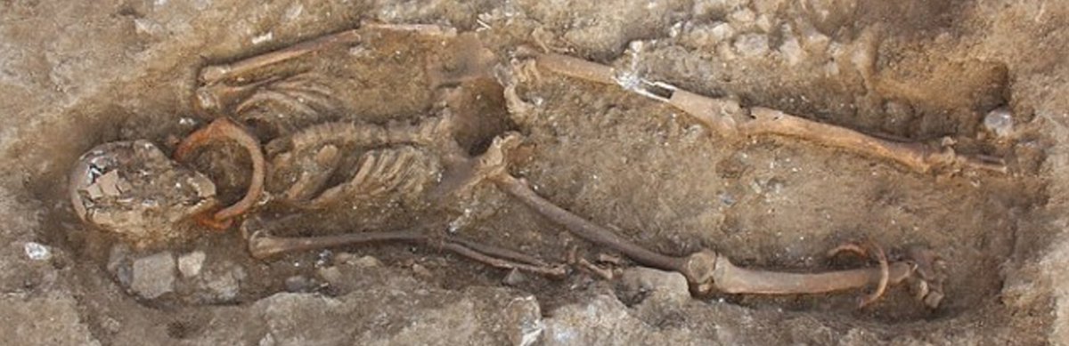 Ensaur's tweet photo. SUMAHISTORIA: Euno y la primera gran rebelión de esclavos II. La... https://t.co/HV67Zfa5l2 https://t.co/2yTKfb8Kfc
