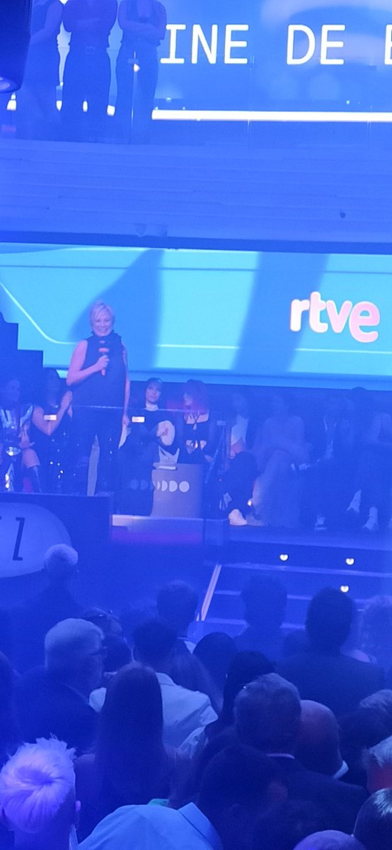 Inés Ballester regresa a <a href="/rtve/">RTVE</a> para presentar 'Cine de barrio '. Y defiende la televisión de "nuestros hijos y nuestras abuelas".