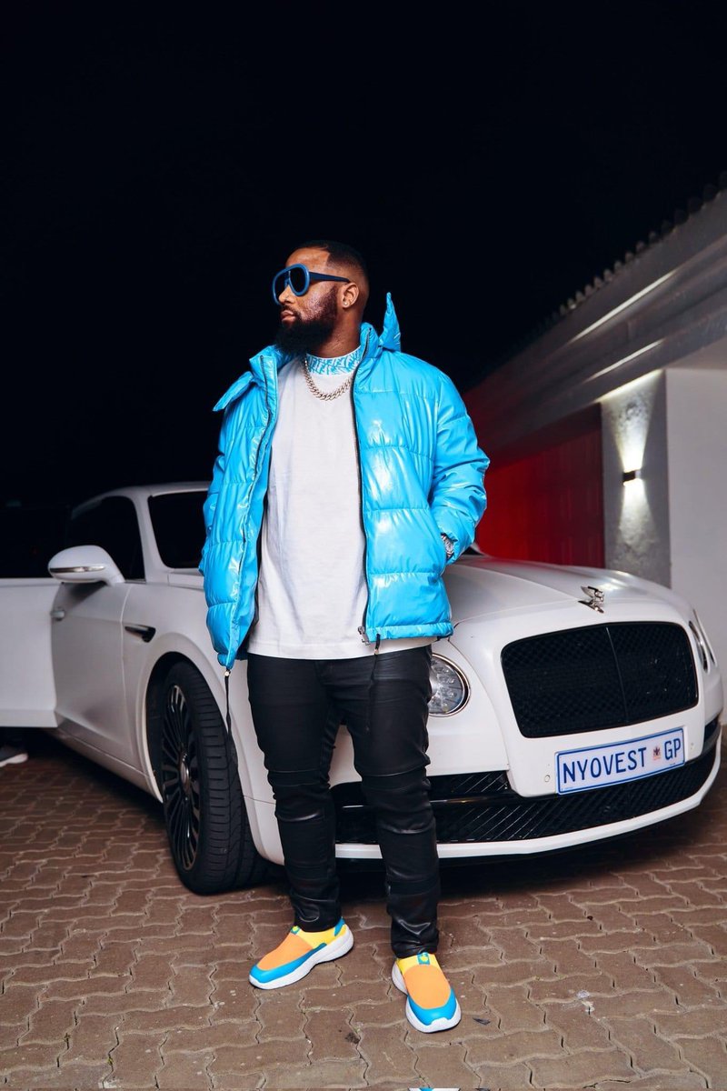 Sekzin_sa's tweet image. He is HIM Cassper Nyovest !! The best to ever do it 🐐🐐 #solomon dropping in a few 🔥😭