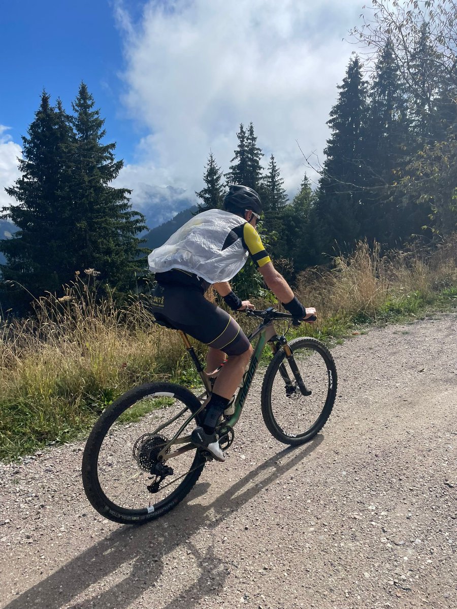 European Marathon Race Trip

Les Gets, Morzine-Avoriaz (Le Départment Haute Savoie) World Cup Marathon

First track practice:
facebook.com/702721255/post…
