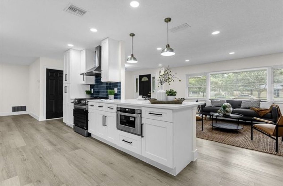 Homeswith_J's tweet photo. 𝗔𝗱𝗱 𝗺𝗲 𝘁𝗼 𝘆𝗼𝘂𝗿 𝗦𝗔𝗧𝗨𝗥𝗗𝗔𝗬 𝗽𝗹𝗮𝗻𝘀‼️

Come tour this beautiful 4 Bed 2 Bath home in  #Casselberry, Florida.

📍 2103 Kewannee Trail, Casselberry, FL 32707

Let’s work together, build a game plan &amp; reach your real estate goals. 

P: 206-817-4886
#RealEstate #FL https://t.co/7vXmu0nA4y