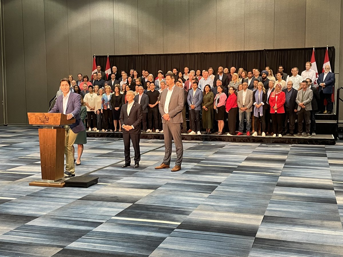 On top the GST rental announcement, PMJT says CEBA loan repayment timeline is being extended by a year and the heads of the major grocery stores are being summoned to Ottawa to discuss prices #cdnpoli
