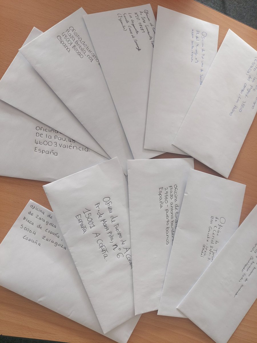 DeaneryLanguage's tweet image. For the new Year 10 Spanish group, their first task is to write a formal letter in Spanish to tourist offices in Spain requesting promotional materials we can use for display. Excited to see what we receive back! @deaneryhigh