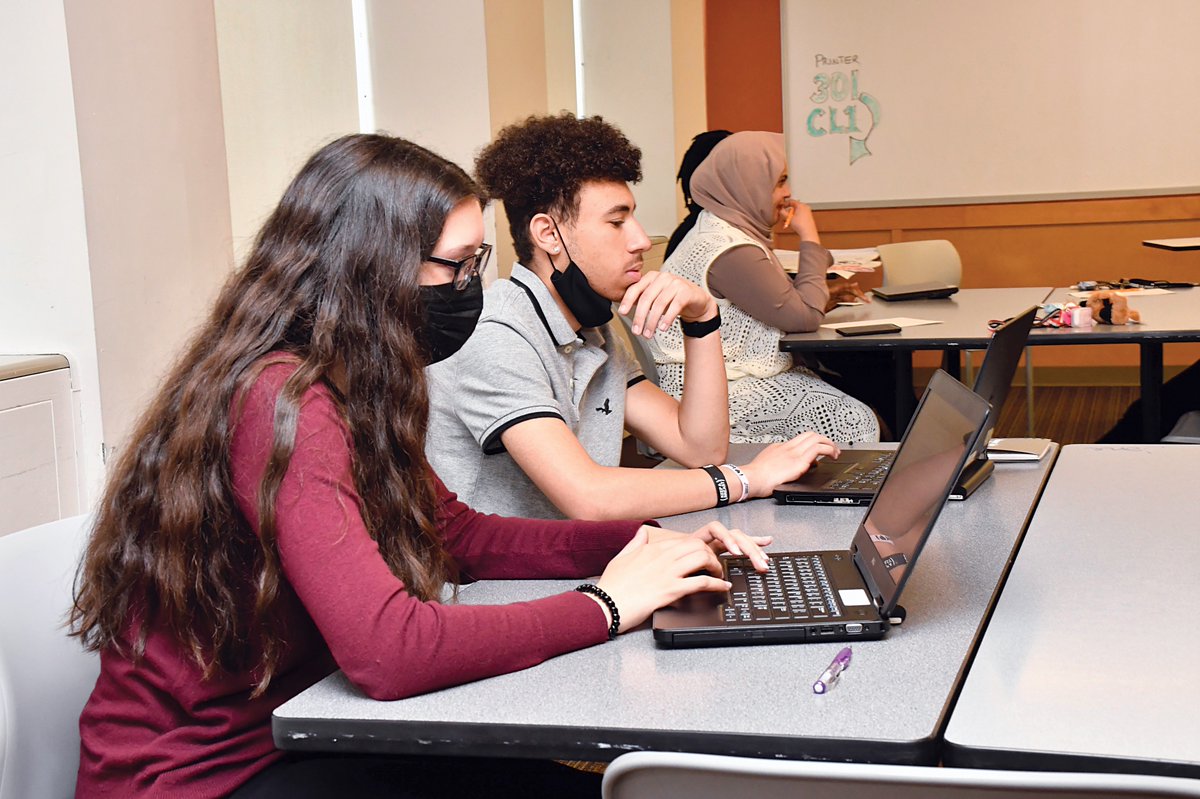 8th Graders and transferring 9th Graders, Don’t miss out! City High OPEN HOUSE &amp; School Tour
Oct. 14, 10am – Noon • 201 Stanwix St., Pittsburgh
RSVP @ cityhigh.org/open-house
Tour the school, talk with teachers and student ambassadors, and apply in person!
#PittsburghEvents #Pgh