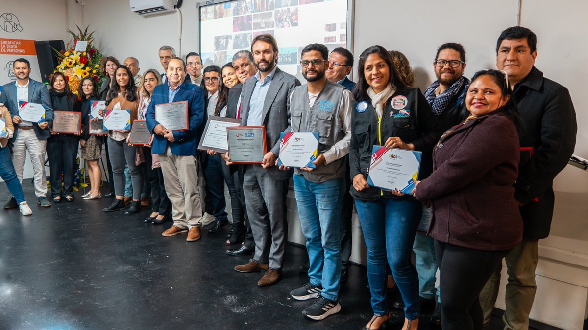 OIM_Peru's tweet photo. ¡Celebramos el 10° aniversario de nuestro aliado @unionveperu! 🤝

Agradecemos a su equipo por la dedicada labor que realizan en favor de la comunidad venezolana 🇻🇪 en el Perú.

Sigamos trabajando de la mano por una migración segura, ordenada y regular. https://t.co/N6TgVClwHh