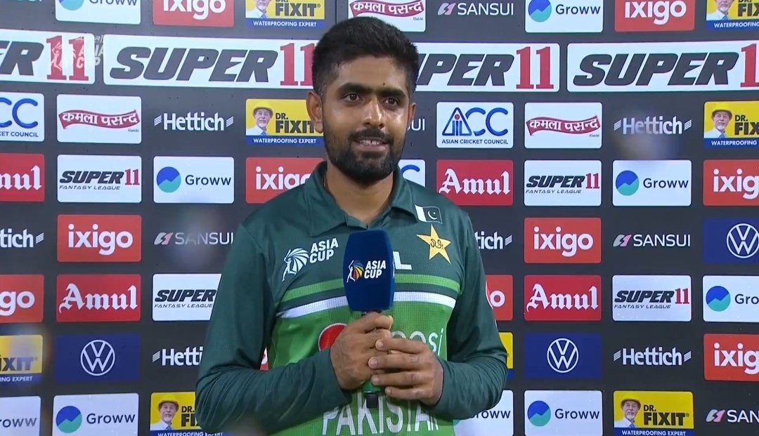 GullS5566's tweet photo. Its not easy to be @babarazam258 😭❤️💚

#PakistanCricket #PAKvsSL https://t.co/PqCWtR2rxw