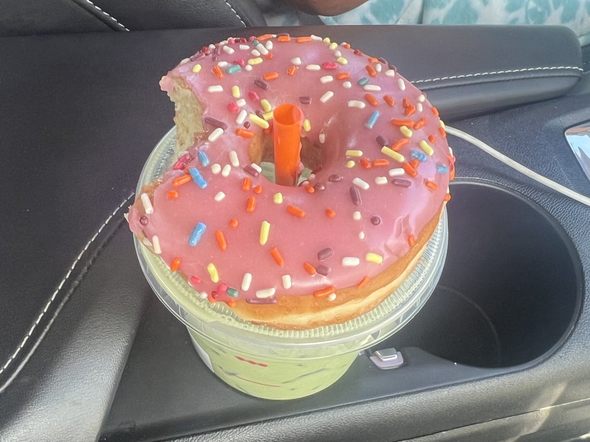 ItsMeDeaner's tweet photo. #DunkinRun https://t.co/2LelshtccE