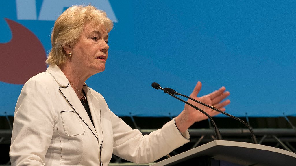 ultimora_pol's tweet photo. 🇩🇪 #Germania — Erika #Steinbach (#AfD) sulla sconfitta del Terzo Reich: “Gli Alleati non volevano liberare la Germania, ma sconfiggerla.
E lo hanno fatto in contrasto con il diritto internazionale.
Ci furono stupri di massa, privazione dei diritti civili ed espulsione di milioni di tedeschi”.
@ultimora_pol