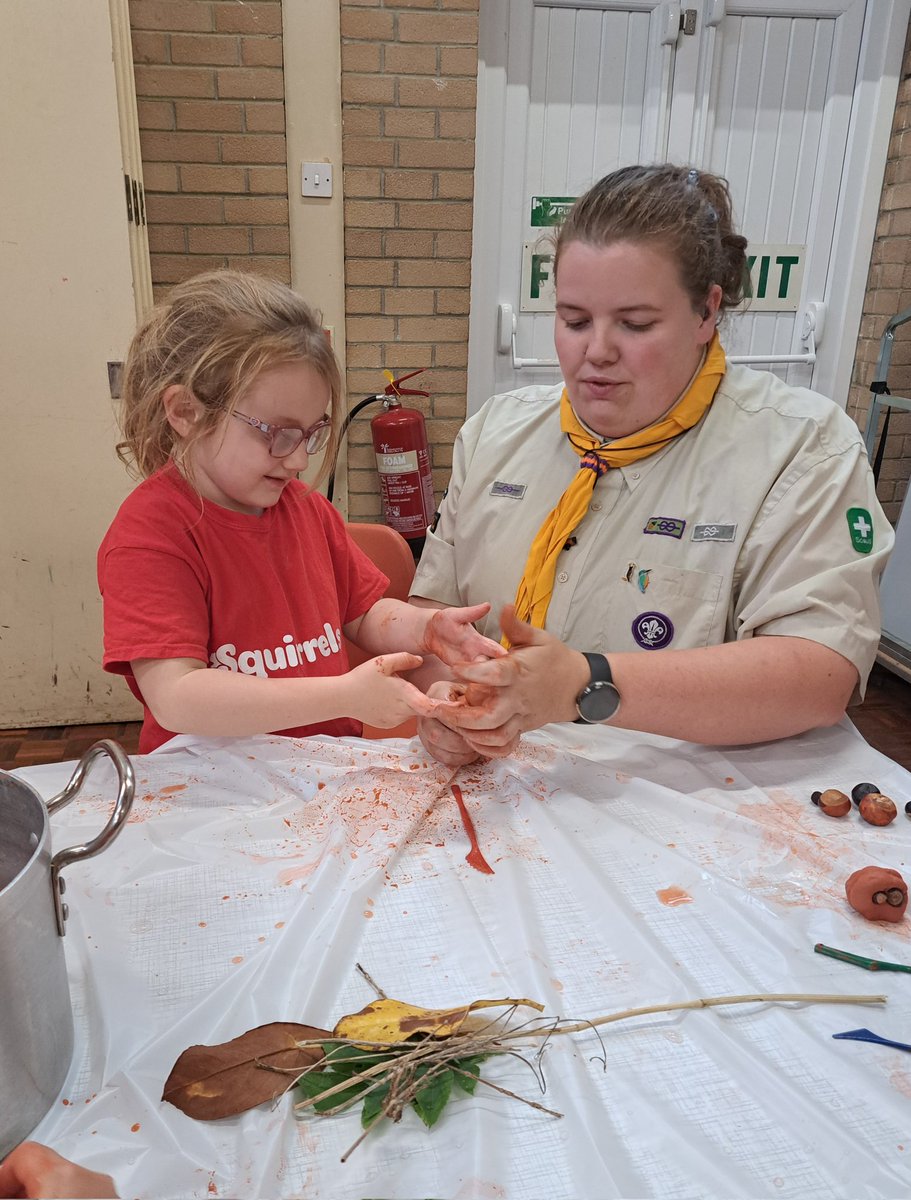 3rdwashscouts's tweet photo. From hedgehogs to unicorns, our Squirrels have made them all tonight! I think even our leader team had fun getting involved too.
#CoolClayCreations #fuelledByImagination #GetInvoled #FunForAll #LeadingByExample https://t.co/s6MundEUv4