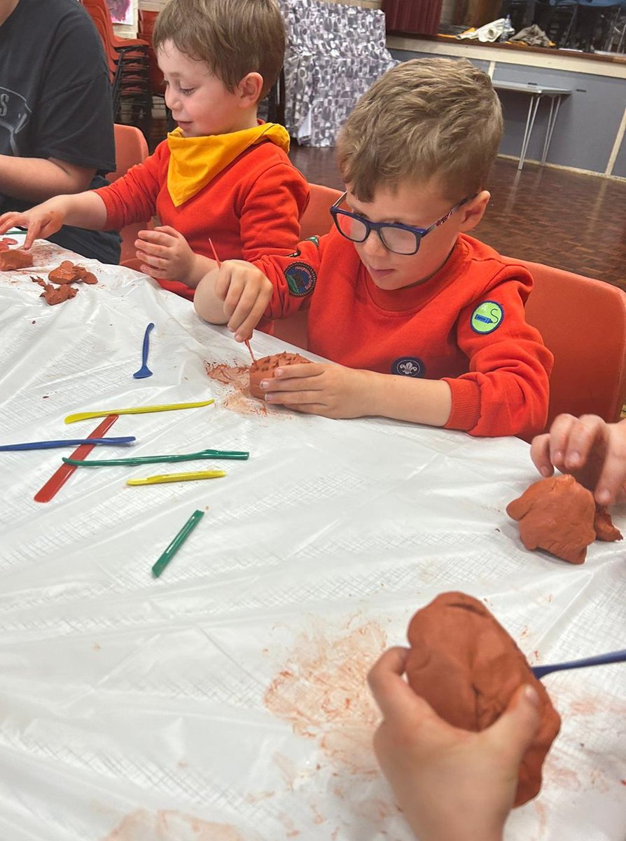 3rdwashscouts's tweet photo. From hedgehogs to unicorns, our Squirrels have made them all tonight! I think even our leader team had fun getting involved too.
#CoolClayCreations #fuelledByImagination #GetInvoled #FunForAll #LeadingByExample https://t.co/s6MundEUv4
