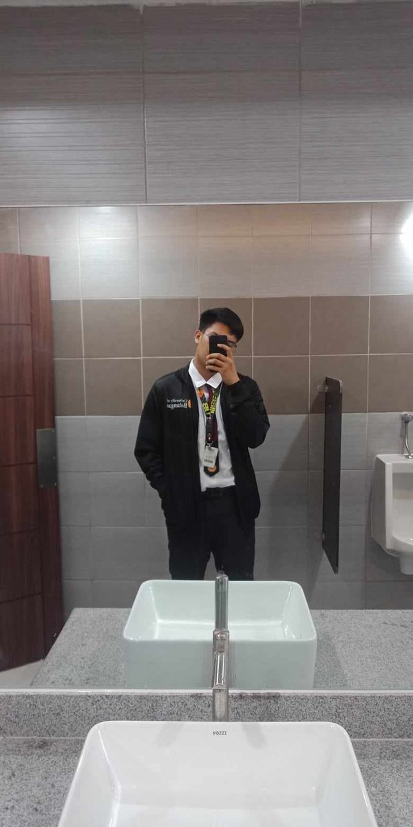 KentPelovillo's tweet photo. Sino ka diyan 🤣🤣 https://t.co/qhoeeU0ztm