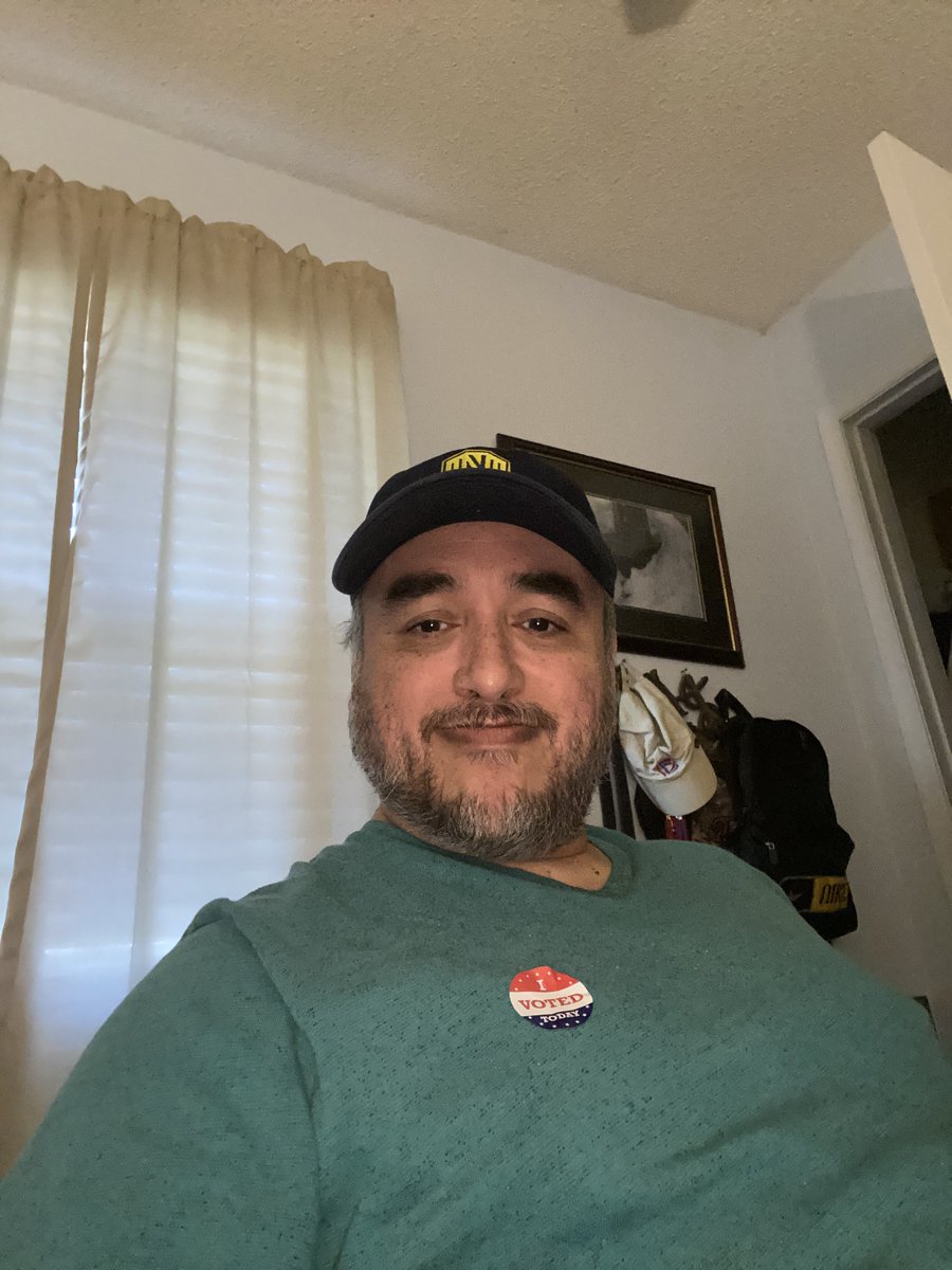 ItSwheelsagain's tweet photo. Back from voting which means I had to *GASP* GET OUT OF BED &amp; *GASP* LEAVE MY HOUSE. #NoFilter #Real #NotInBed ♿️ ♿️ ♿️ 🏳️‍🌈 🏳️‍🌈 🏳️‍🌈 🇲🇽🇲🇽🇲🇽🇺🇸🇺🇸🇺🇸 https://t.co/Bx8amDxCTq