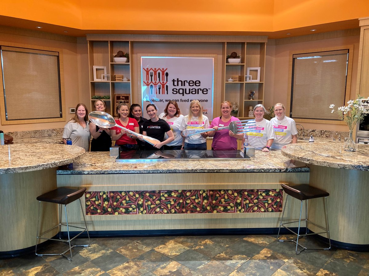 juniorleaguelv's tweet photo. JLLV had a great morning celebrating Find the Good Day while packing Kids Café meals at Three Square!   We are thrilled to be able to donate $5,000 to assist in fighting hunger in Southern Nevada.

#FindTheGoodDay #JuniorLeague#JLLV #JLLVServesLasVegas #ThreeSquare https://t.co/9zP8wbIzwC