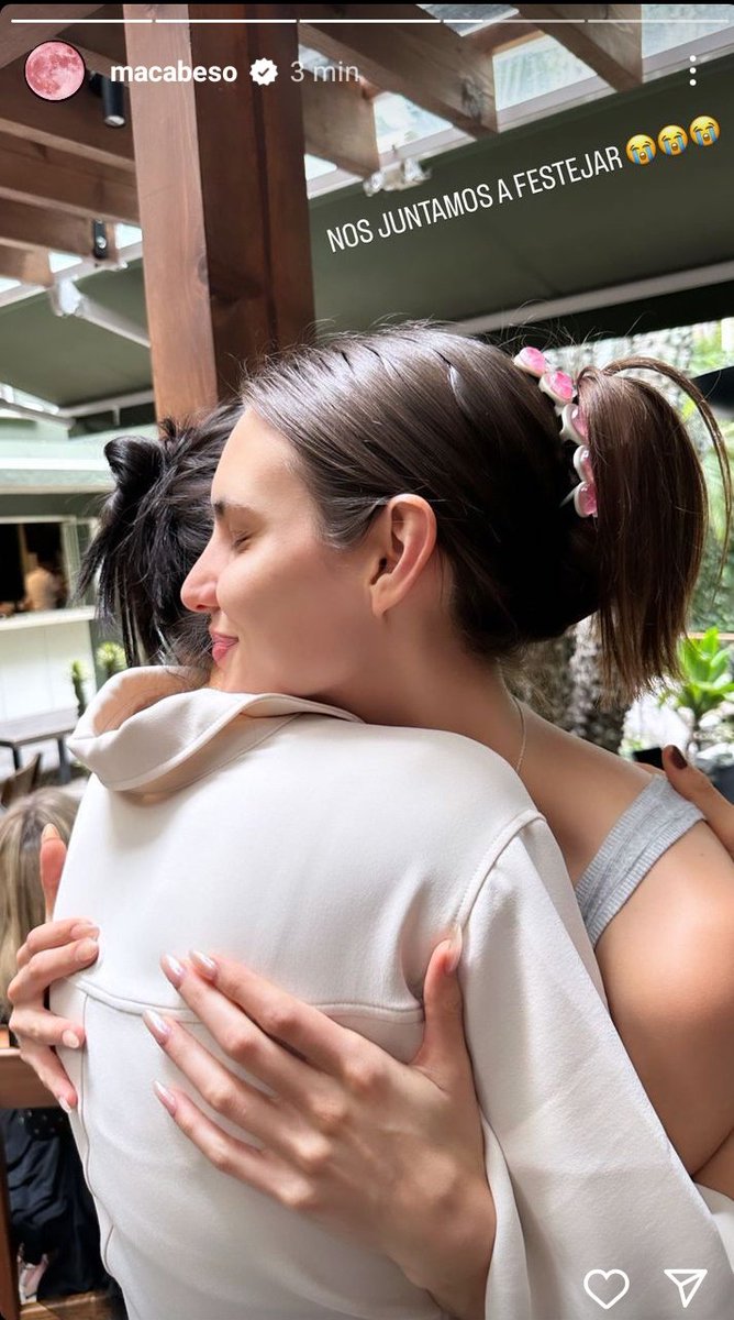 egferpacto's tweet photo. Miren a las novias festejando su día 🥹♥️

#14deSeptiembre https://t.co/aVPlrL0YQn