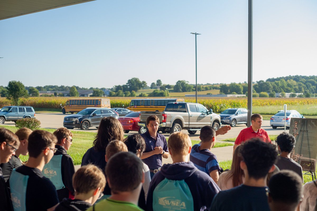 NAVSEACrane's tweet image. Yesterday, NSWC Crane hosted our AnnualSTEM Open House with nearly 600 students in attendance! This was a great opportunity to showcase the cutting edge technology at NSWC Crane, but also a time to inform and educate students about STEM opportunities available to them. #navalstem
