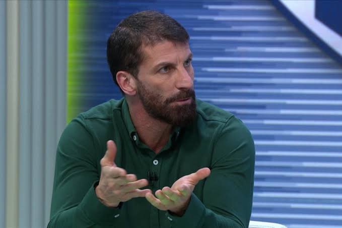 futebol_pontual's tweet photo. ⚠️ Pedrinho, agora ex comentarista do Grupo Globo, tem proposta de cargos diretivos em clubes e de outros canais, mas o seu grande objetivo é se preparar e construir alianças para ser o próximo presidente do Vasco da Gama.

🗞️ @pedrosa 
📸 Reprodução https://t.co/VcTtegxNou