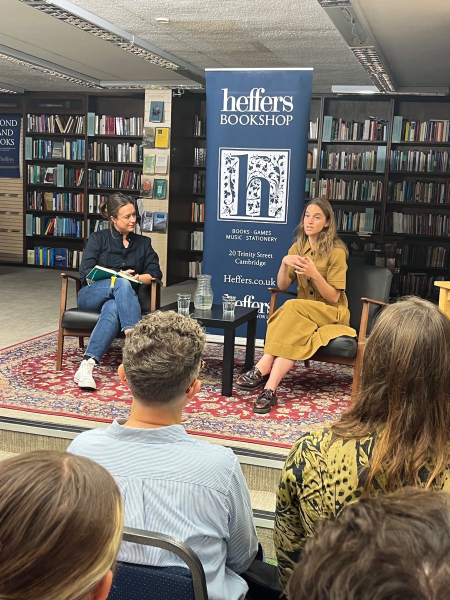 PlittyC's tweet image. Wonderful to see @camillalnord launching her book THE BALANCED BRAIN tonight at @heffersbookshop in Cambridge. This is the book that will make you understand the science of mental health, and make you hopeful about the ways we can feel better.