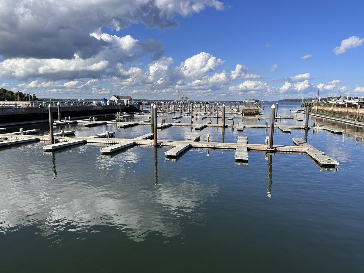 JMichaelsNews's tweet photo. Spring Point Marina in Portland, ME has removed 450+ boats from the water ahead of #Lee - an important job ahead of what will be an impactful coastal storm. Maine impacts from Friday night through Saturday night. 

@weatherchannel is live ahead of the storm to keep you informed. https://t.co/TYSRvoGeoD