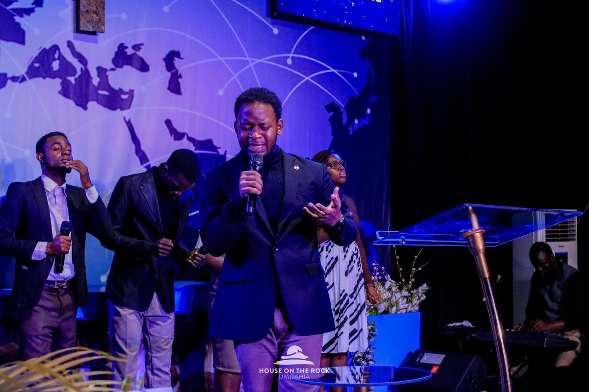 hotrumuahia1's tweet photo. |WORSHIP|
🎤A love that's unexplainable
I'm at a loss for words
Oh Oh Oh
My heart sings
Oh Oh Oh🎶🎶
🎤Way Maker
Miracle Worker
Promise Keeper
Light in the darkness
My God
That is who you are🎶🎶
#worship
#Wordandspirit
#Codep23
#Hotrservice
#Hotronline
#Hotr https://t.co/6pf7YkpT4w