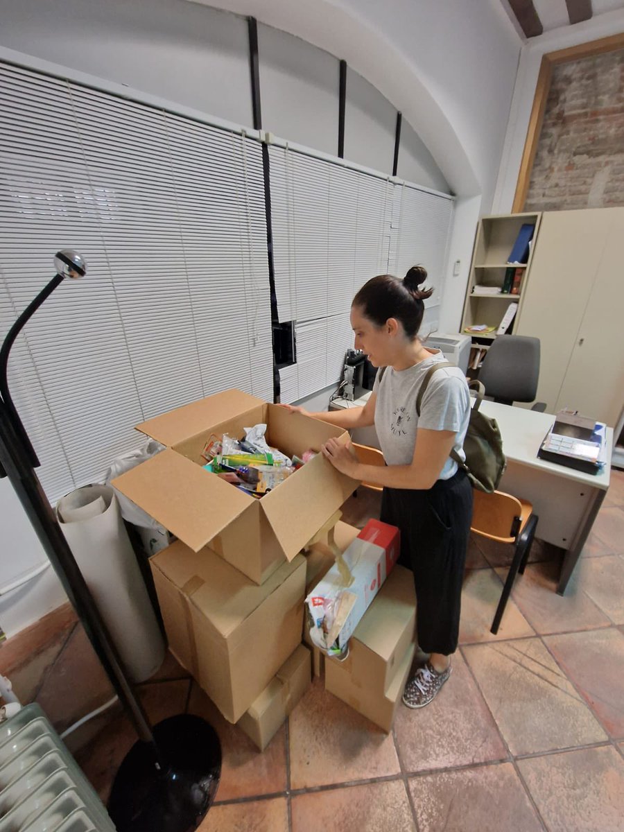 Gracias al <a href="/cd_villamanta/">CD Villamanta</a>, hoy hemos donado el material escolar recogido en el <a href="/VillamantaAyto/">AytoVillamanta</a>. Esperamos que este pequeño granito de arena os ayude a levantar el ánimo. #NuncaDejesDeCreer