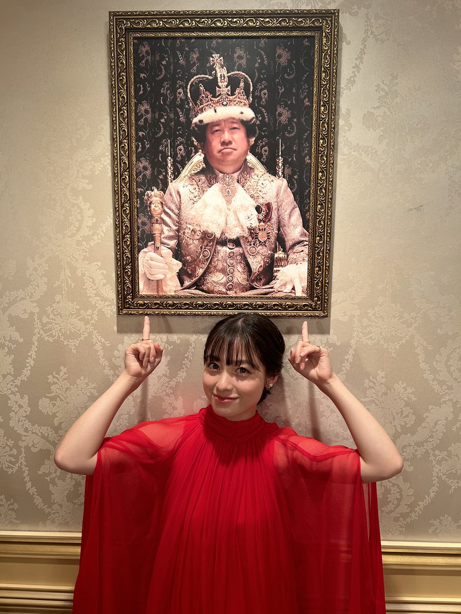 H_KANNA_0203's tweet photo. 昨日は #赤ずきん旅の途中で死体と出会う         のイベントでした〜
控え室にムロさんと二朗さんいた😂
撮影のオフショットもっといっぱいある気がする。笑

昨日からNetflixで配信開始してるのでぜひ皆さん観て下さい〜 https://t.co/A2pduwf8Sn