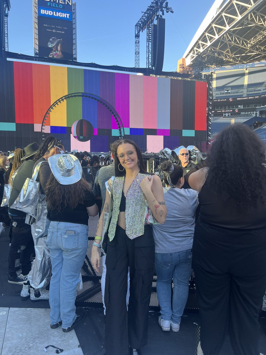 When Lexi says she likes Beyonce. I bring her to Beyonce.