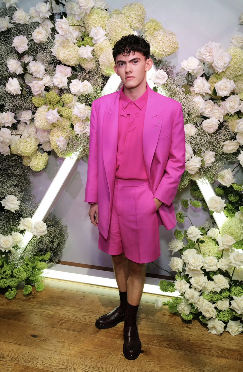 BritishVogue tweet picture