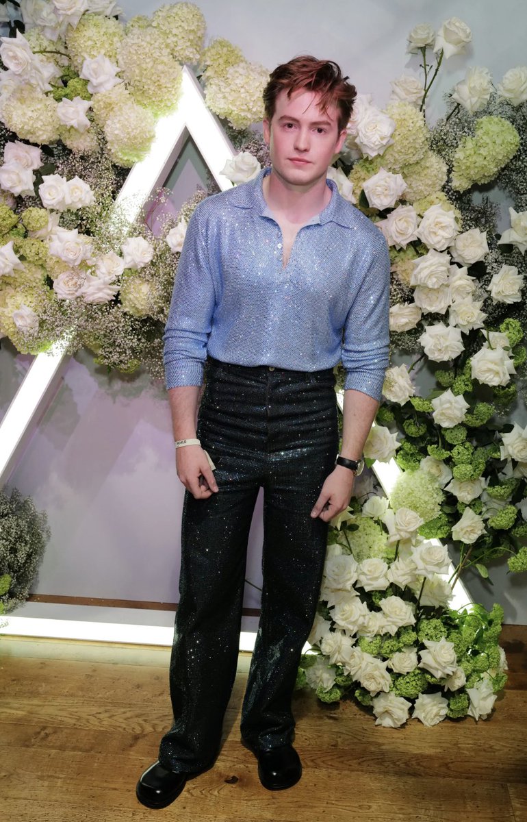 BritishVogue tweet picture