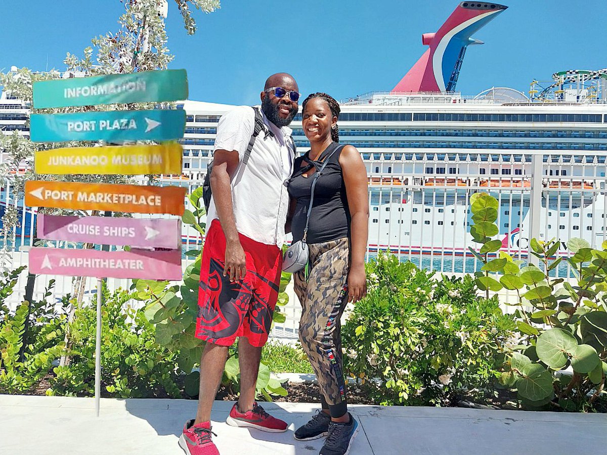 DVision242's tweet photo. Let's Take A Tour Of The New Nassau Cruise Port π’
#DeezyVision #nassaucruiseport #Bahamas
Watch here: https://t.co/UtIeHgF84I https://t.co/Bk82Utucze