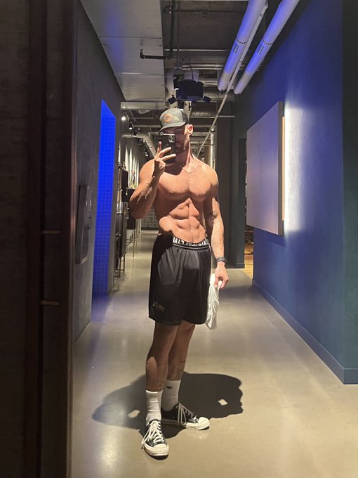 🥩 🥩 https://t.co/BgkhqgHY4J