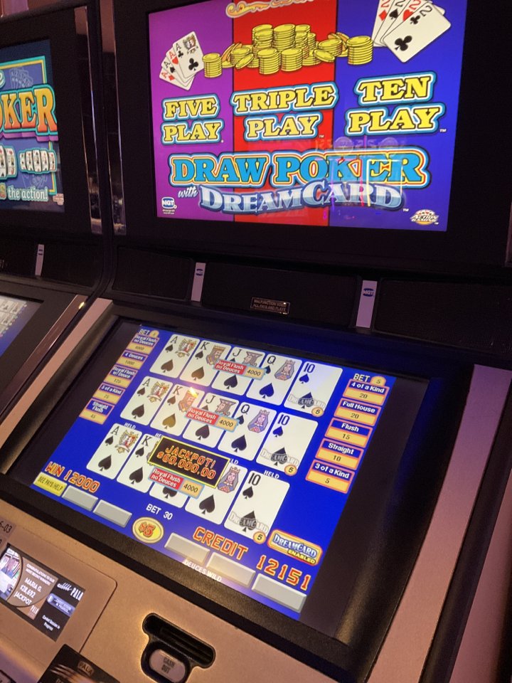 PalaCasino's tweet photo. 😍PALA PAYS BIG❣️ Join our LUCKY WINNERS❣️ Play at Pala Casino and walk away with HUGE JACKPOTS❣️
IT PAYS TO PLAY AT PALA❣️
#palacasino #palapays #bigjackpots https://t.co/jFQ2CUZpED