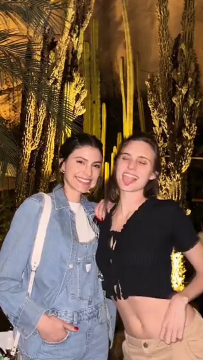 JuliantinaMica's tweet photo. Disculpen la calidad pero son las fotos que nunca vimos que pude rescatar del video 😌

SAN VALENTÍN JULIANTINA 

#14deSeptiembre https://t.co/zrKS3PTfAk