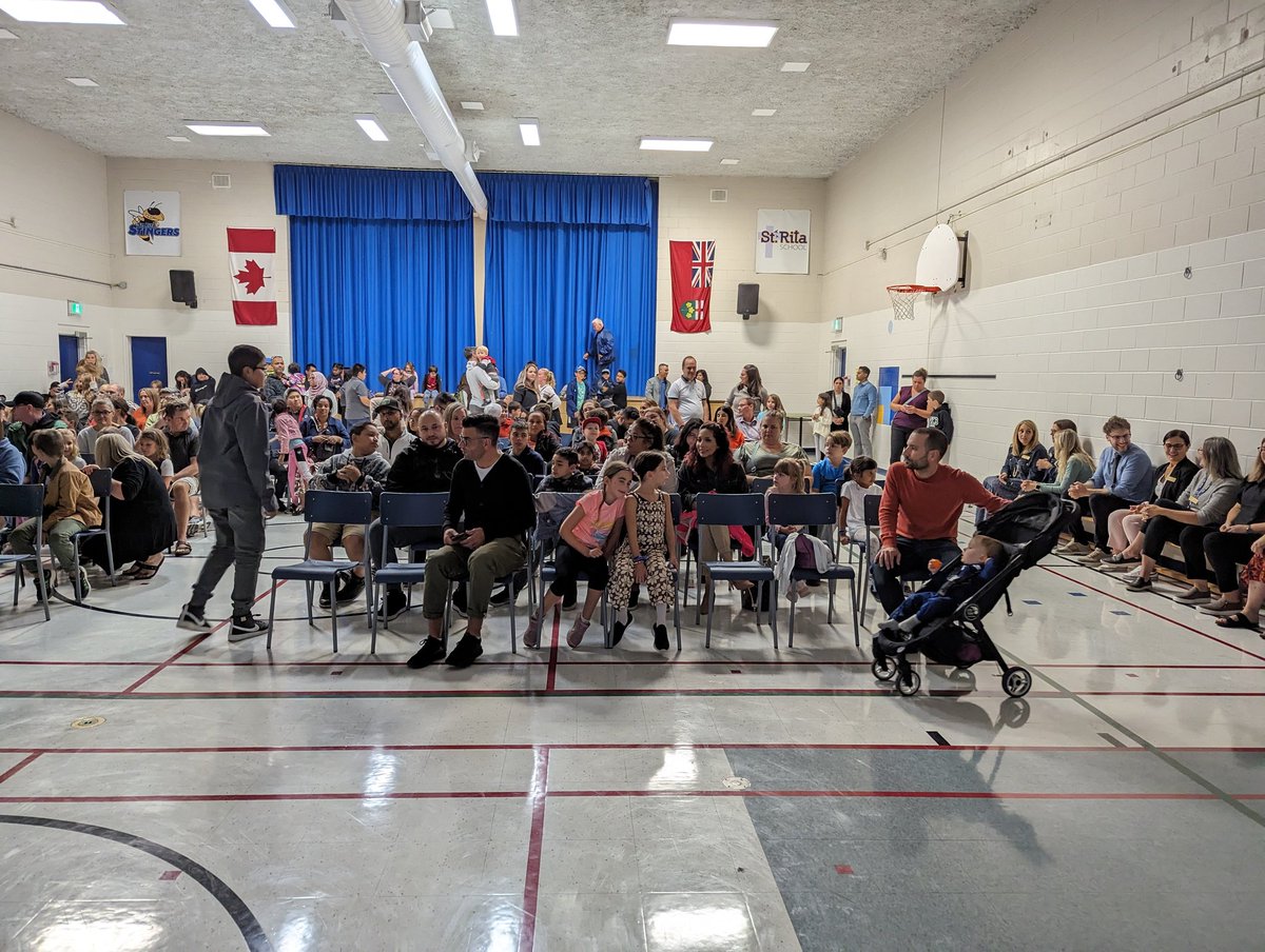 StRitaOCSB's tweet image. Program night was amazing...thank you to all of our families for coming in and being a community. #BeCommunity #BeWell @strita_council