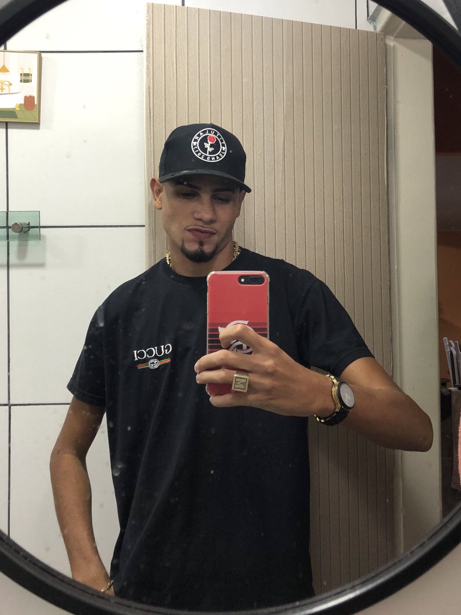 🤴🏻🤙🏽