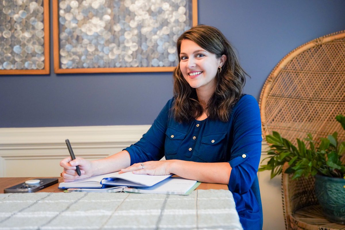 mmbritten18's tweet photo. Still use a notebook? 📓🖊️ Yep. Me too. If I need to really remember something, the only way is to handwrite it. 
When my colleague Jordyn was in town she graciously took a few professional photos for me in my dining room (which is perfect since I work for @teamrwb from home)! 📸 https://t.co/u5OP9dTy7A